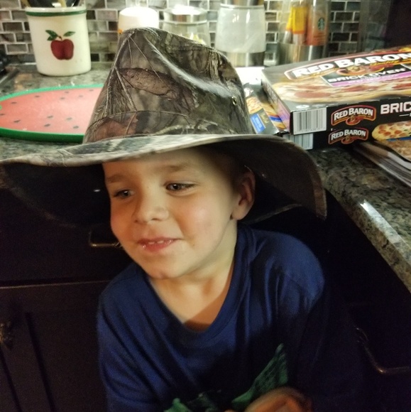 Meet your Posher, Tammy - Picture 2 of 2